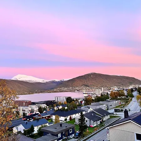Cozy Apartment With Two Bedrooms And Beautiful View Tromsø Exterior foto