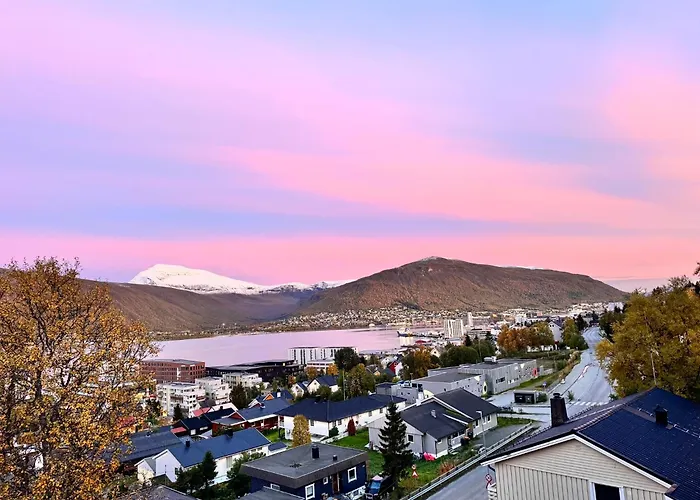 Cozy Apartment With Two Bedrooms And Beautiful View