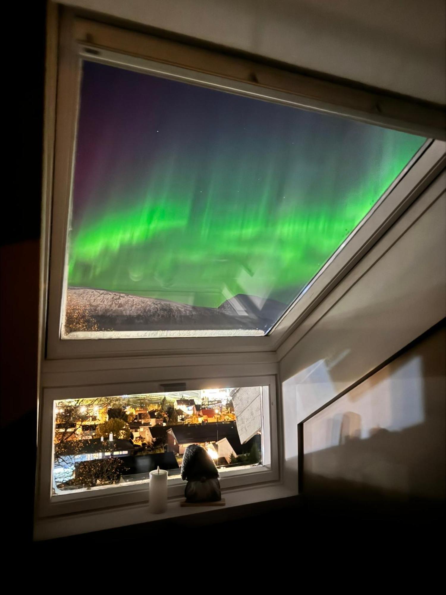 Cozy With Two Bedrooms And Beautiful View * Tromsø